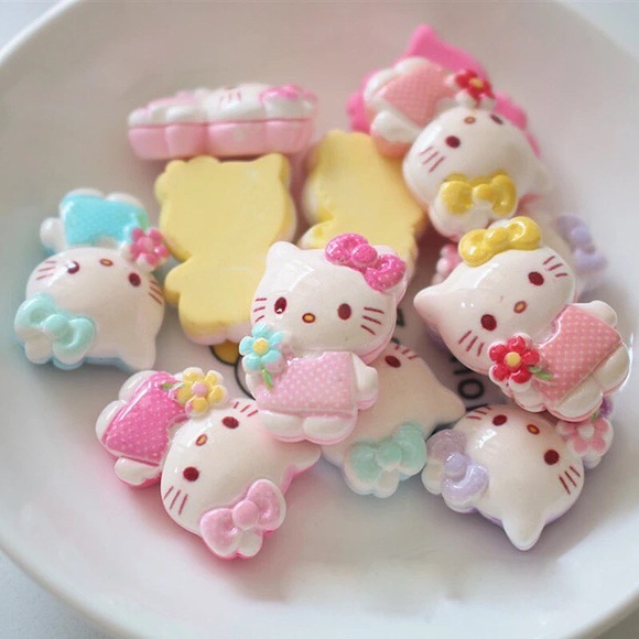 Sunflower Kitty🌻 - Picture 2 of 4